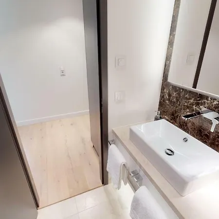 Apartment White Pearl 2.05