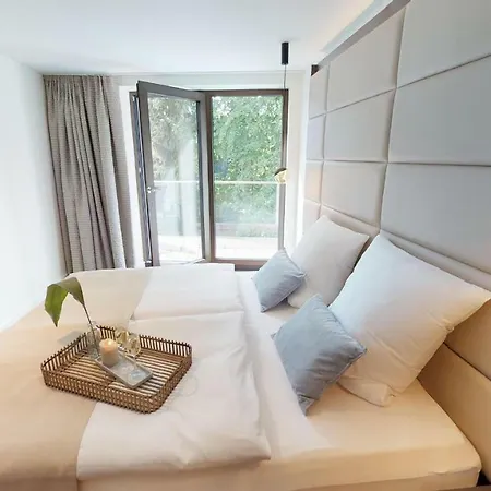 Apartment White Pearl 2.05 *